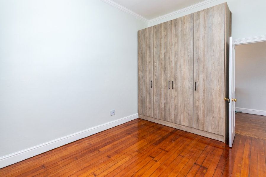 To Let 3 Bedroom Property for Rent in Green Point Western Cape